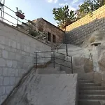 Lavender Cave فندق نفسهير