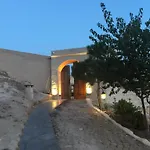 Lavender Cave فندق نفسهير
