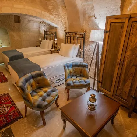 Отель Lavender Cave 5*