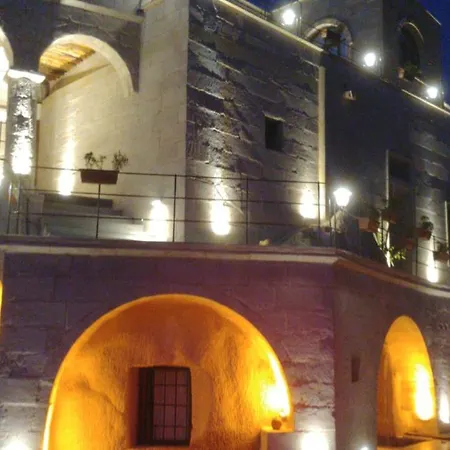 Отель Lavender Cave