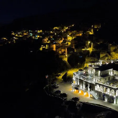 Hotel Lavender Cave