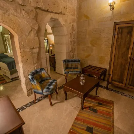 Отель Lavender Cave 5*