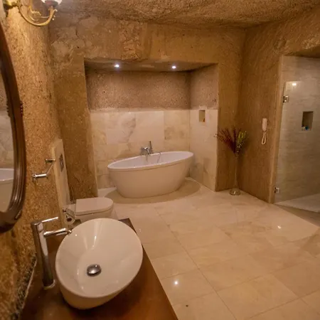 Lavender Cave Отель 5*