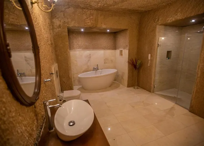 Lavender Cave Hotel 5*