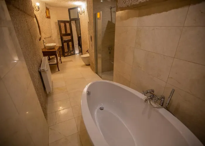 Lavender Cave Hotel 5*